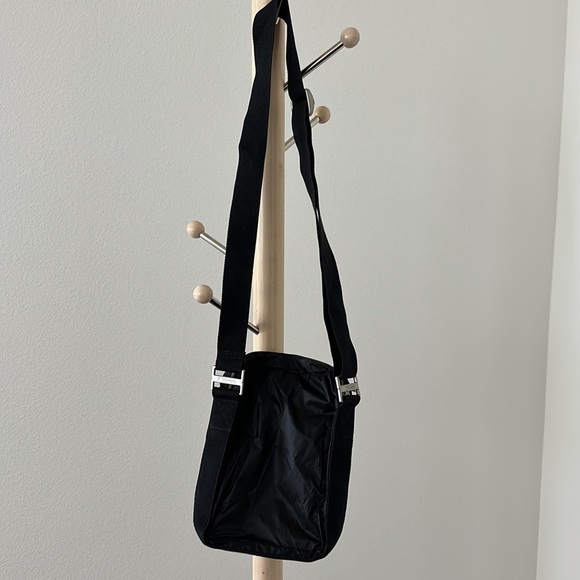 LeSportSac black nylon crossbody bag - Picture 3 of 10